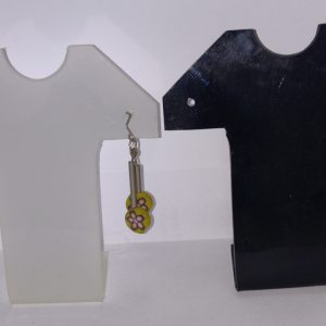 Expositor brinco tipo camiseta, alt.9cm.