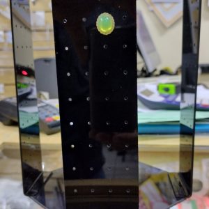 Expositor p/brincos, giratorio, preto, em acrilico, altura 23cm, diametro 16cm.